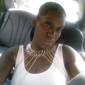 Meet your Posher, Monique